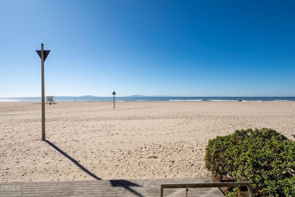 Oxnard, California, 93035, United States, 4 Bedrooms Bedrooms, ,4.5 BathroomsBathrooms,Residential,Forsale,1985940