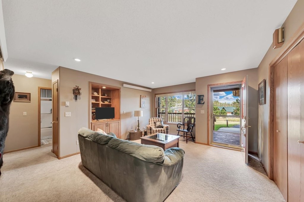 Custer, South Dakota, 57730, United States, 3 Bedrooms Bedrooms, ,2 BathroomsBathrooms,Residential,Forsale,1962258