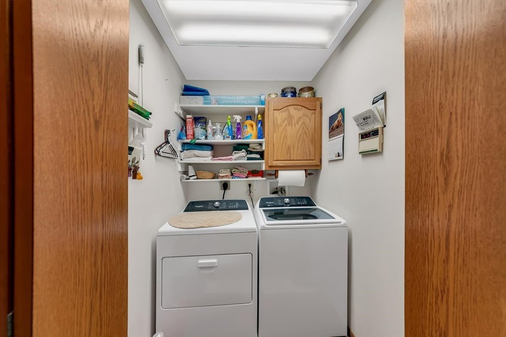 Custer, South Dakota, 57730, United States, 3 Bedrooms Bedrooms, ,2 BathroomsBathrooms,Residential,Forsale,1962258