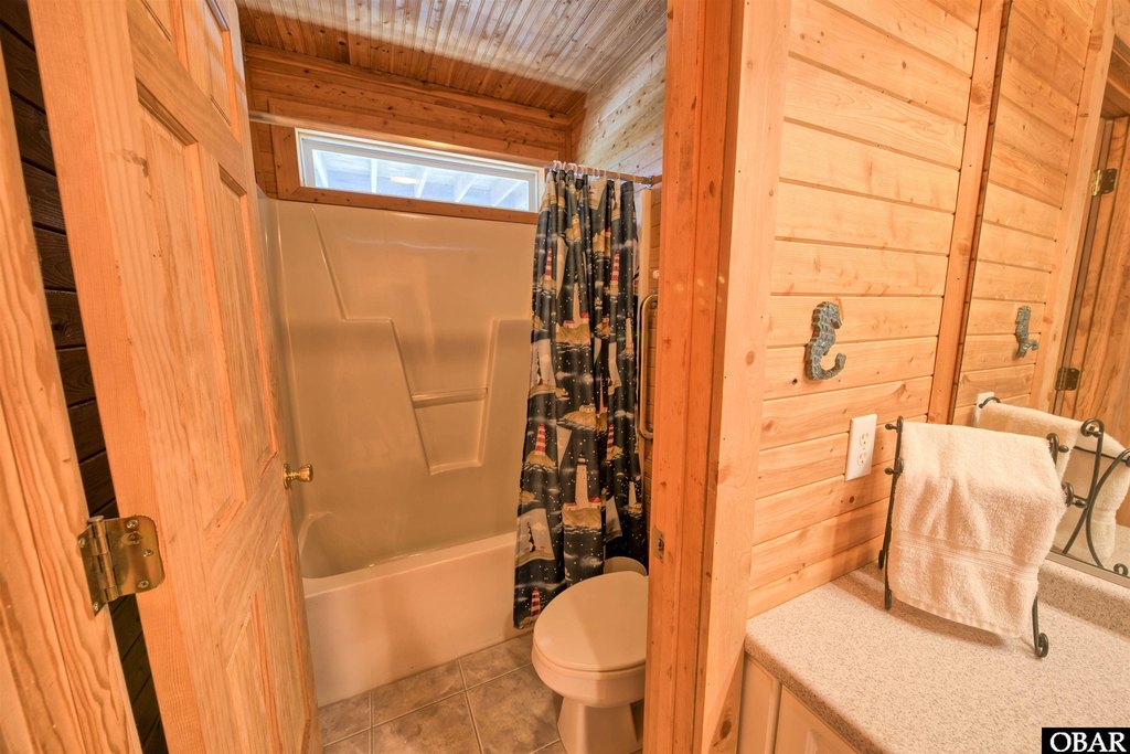 Hatteras, North Carolina, 27943, United States, 3 Bedrooms Bedrooms, ,2.5 BathroomsBathrooms,Residential,Forsale,1964367