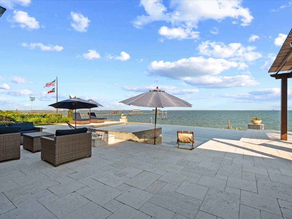 La Porte, Texas, 77571, United States, 4 Bedrooms Bedrooms, ,3.5 BathroomsBathrooms,Residential,Forsale,1973422