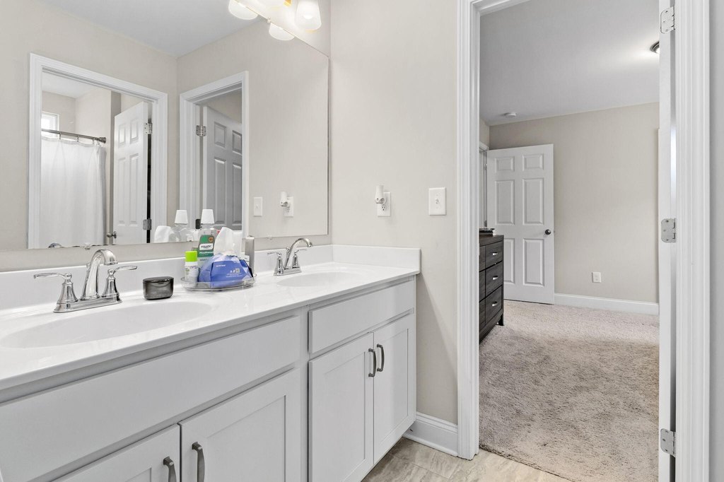 Ooltewah, Tennessee, 37363, United States, 5 Bedrooms Bedrooms, ,3.5 BathroomsBathrooms,Residential,Forsale,2004665