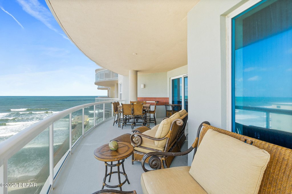 Daytona Beach Shores, Florida, 32118, United States, 2 Bedrooms Bedrooms, ,2.5 BathroomsBathrooms,Residential,Forsale,1964585