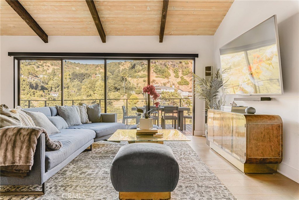 Los Angeles, California, 90046, United States, 3 Bedrooms Bedrooms, ,2 BathroomsBathrooms,Residential,Forsale,1985943