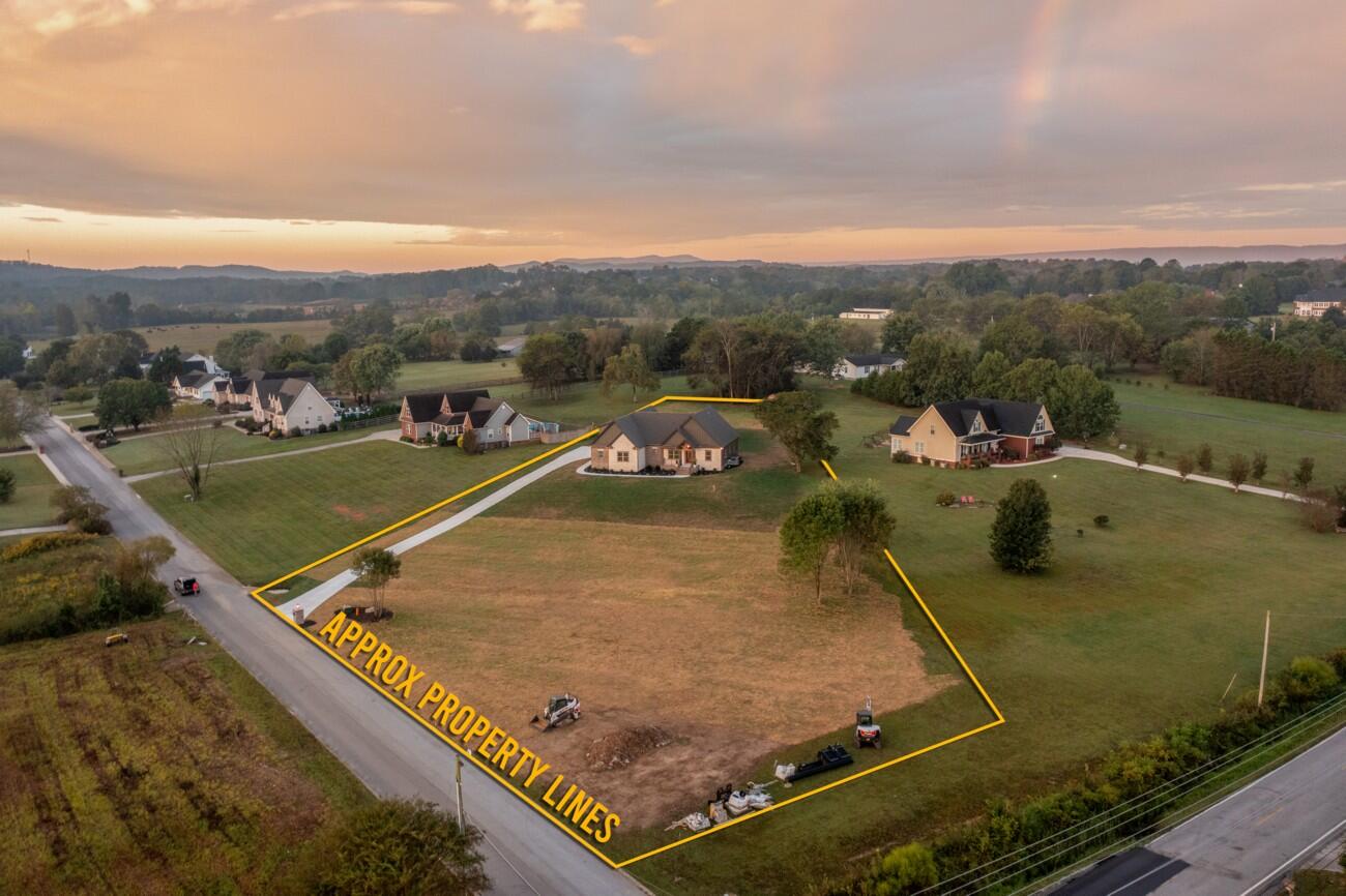 Rock Spring, Georgia, 30739, United States, 4 Bedrooms Bedrooms, ,3 BathroomsBathrooms,Residential,Forsale,1963567