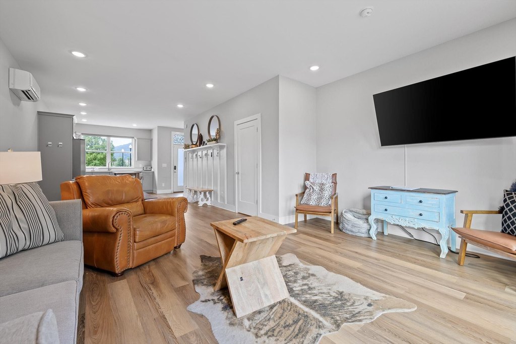 Chattanooga, Tennessee, 37408, United States, 3 Bedrooms Bedrooms, ,2.5 BathroomsBathrooms,Residential,Forsale,1995341