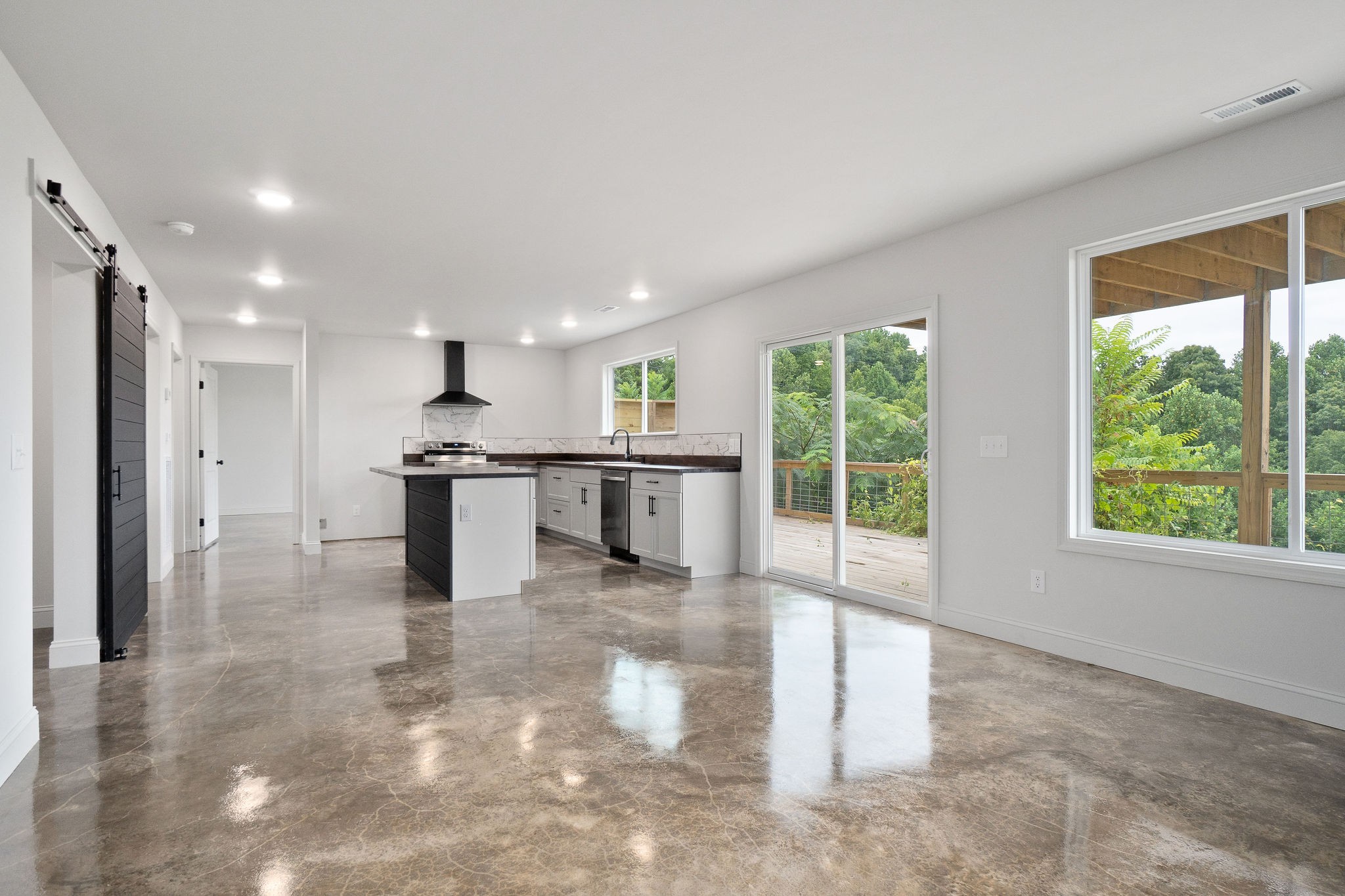 Dowelltown, Tennessee, 37059, United States, 4 Bedrooms Bedrooms, ,3 BathroomsBathrooms,Residential,Forsale,1999477