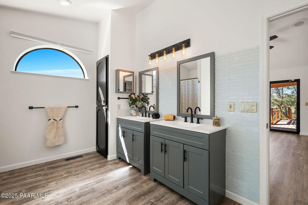 Prescott, Arizona, 86305, United States, 3 Bedrooms Bedrooms, ,2.5 BathroomsBathrooms,Residential,Forsale,1968213