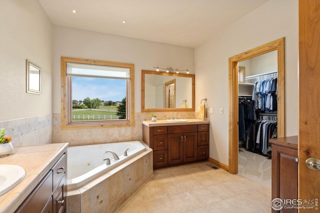 Severance, Colorado, 80610, United States, 5 Bedrooms Bedrooms, ,3.5 BathroomsBathrooms,Residential,Forsale,1967206