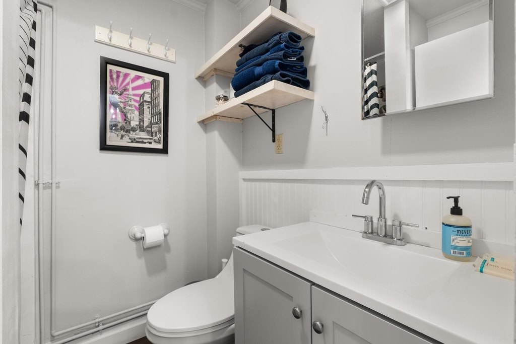 Portsmouth, New Hampshire, 03801, United States, 1 Bedroom Bedrooms, ,1 BathroomBathrooms,Residential,Forsale,1934008