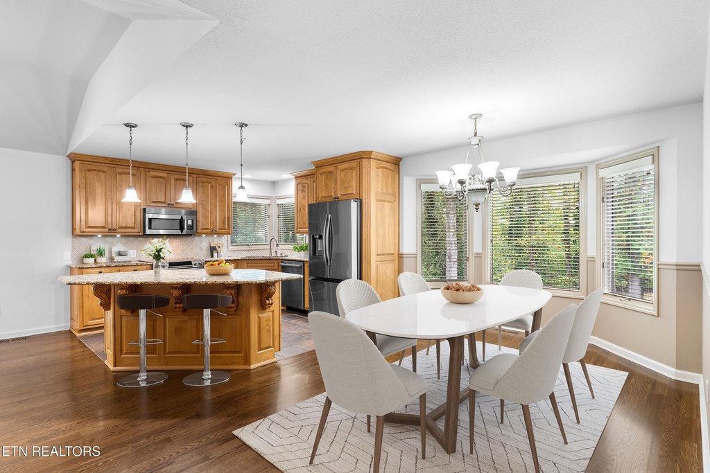 Loudon, Tennessee, 37774, United States, 4 Bedrooms Bedrooms, ,3 BathroomsBathrooms,Residential,Forsale,1971863