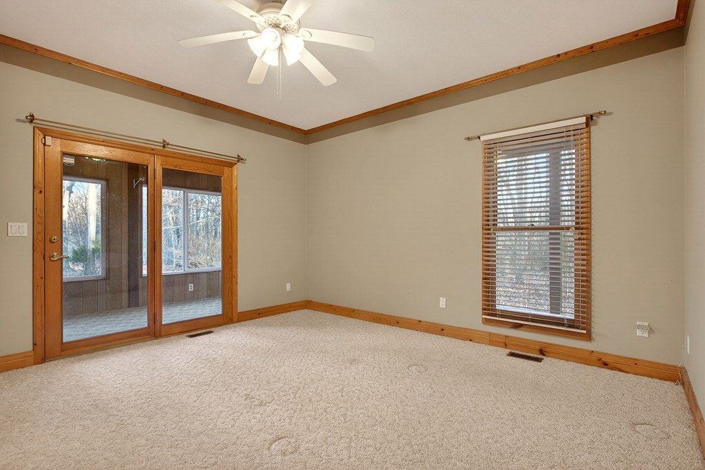 Sparta, Tennessee, 38583, United States, 3 Bedrooms Bedrooms, ,3 BathroomsBathrooms,Residential,Forsale,2010948