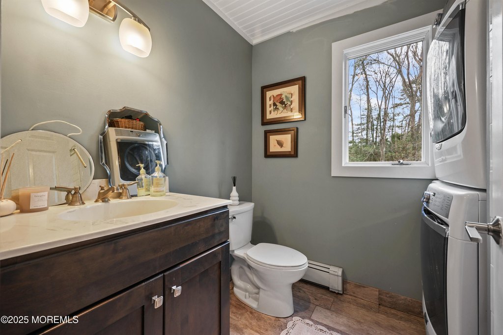 Island Heights, New Jersey, 08732, United States, 3 Bedrooms Bedrooms, ,2.5 BathroomsBathrooms,Residential,Forsale,2008948