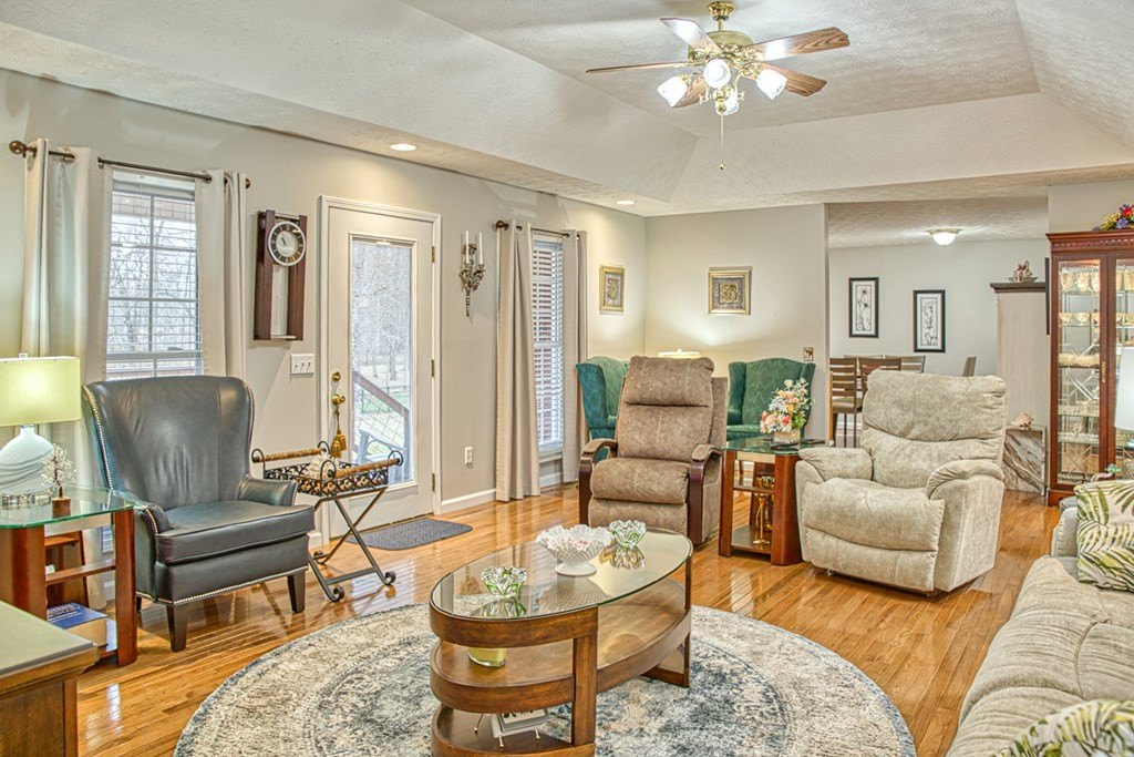 Cookeville, Tennessee, 38506, United States, 3 Bedrooms Bedrooms, ,2 BathroomsBathrooms,Residential,Forsale,2010951