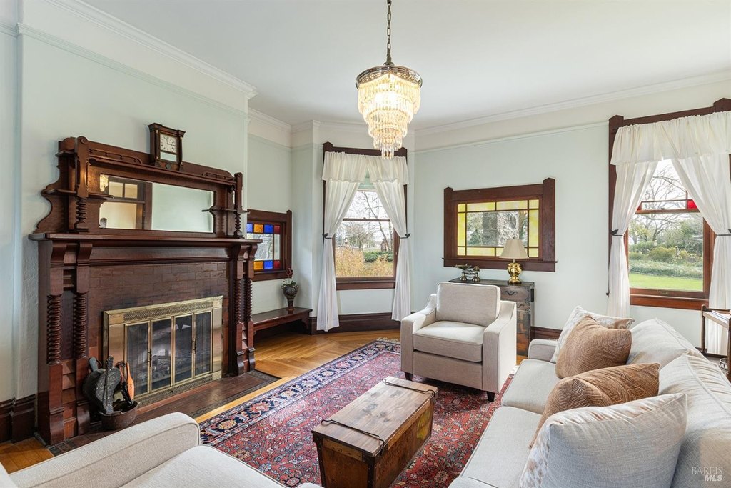 Windsor, California, 95492, United States, 5 Bedrooms Bedrooms, ,4 BathroomsBathrooms,Residential,Forsale,2004744