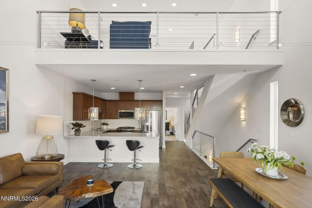 Reno, Nevada, 89501, United States, 2 Bedrooms Bedrooms, ,2 BathroomsBathrooms,Residential,Forsale,2012836