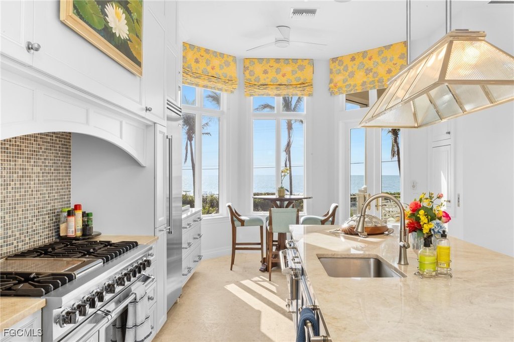 Captiva, Florida, 33924, United States, 5 Bedrooms Bedrooms, ,5.5 BathroomsBathrooms,Residential,Forsale,1971924