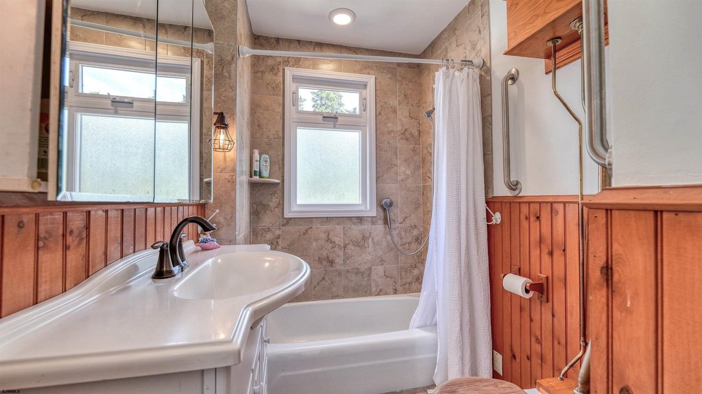 Somers Point, New Jersey, 08244, United States, 3 Bedrooms Bedrooms, ,3 BathroomsBathrooms,Residential,Forsale,1967257