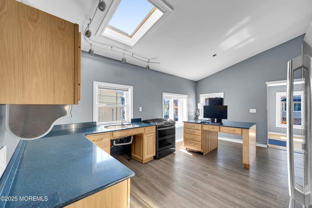 Manasquan, New Jersey, 08736, United States, 2 Bedrooms Bedrooms, ,1 BathroomBathrooms,Residential,Forsale,1984552