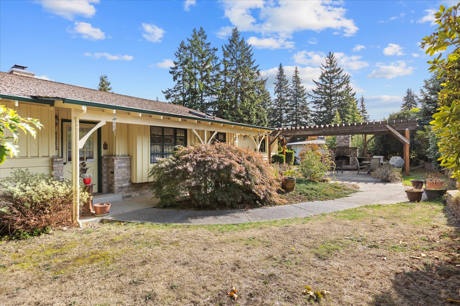 Bellevue, Washington, 98005, United States, 5 Bedrooms Bedrooms, ,1.5 BathroomsBathrooms,Residential,Forsale,1965895