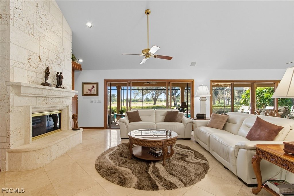 Fort Myers, Florida, 33912, United States, 3 Bedrooms Bedrooms, ,3.5 BathroomsBathrooms,Residential,Forsale,1971960