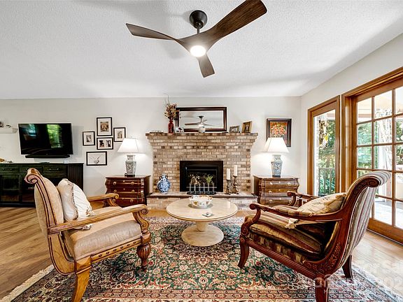 Mills River, North Carolina, 28759, United States, 3 Bedrooms Bedrooms, ,4 BathroomsBathrooms,Residential,Forsale,2004157