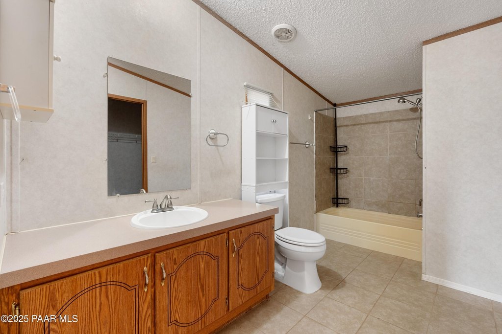 Chino Valley, Arizona, 86323, United States, 3 Bedrooms Bedrooms, ,2 BathroomsBathrooms,Residential,Forsale,1994054