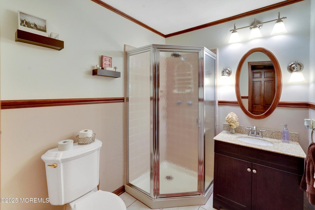 Red Bank, New Jersey, 07701, United States, 5 Bedrooms Bedrooms, ,3 BathroomsBathrooms,Residential,Forsale,1984553