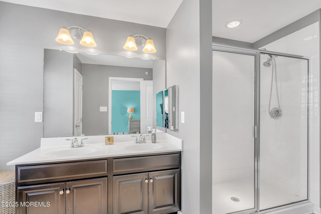 Tinton Falls, New Jersey, 07753, United States, 2 Bedrooms Bedrooms, ,2.5 BathroomsBathrooms,Residential,Forsale,1994029