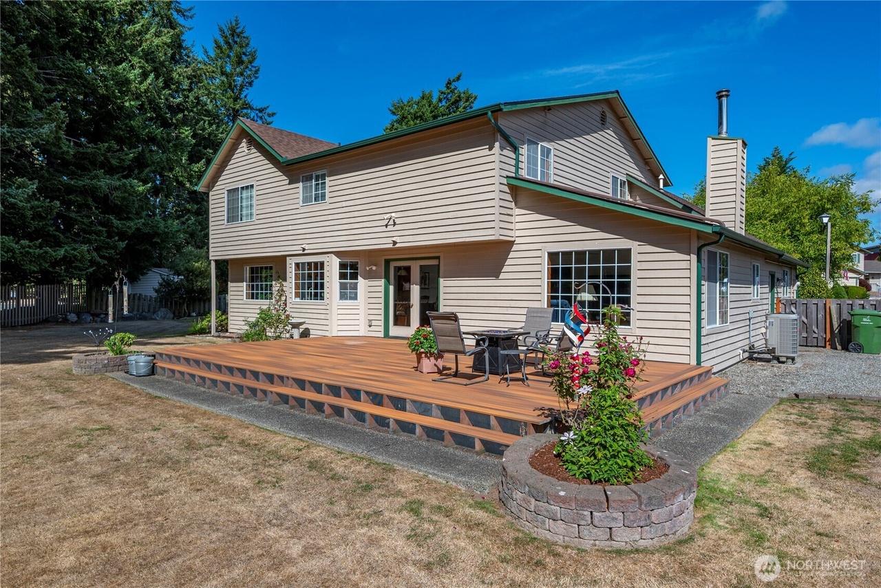 Oak Harbor, Washington, 98277, United States, 4 Bedrooms Bedrooms, ,2 BathroomsBathrooms,Residential,Forsale,1965888