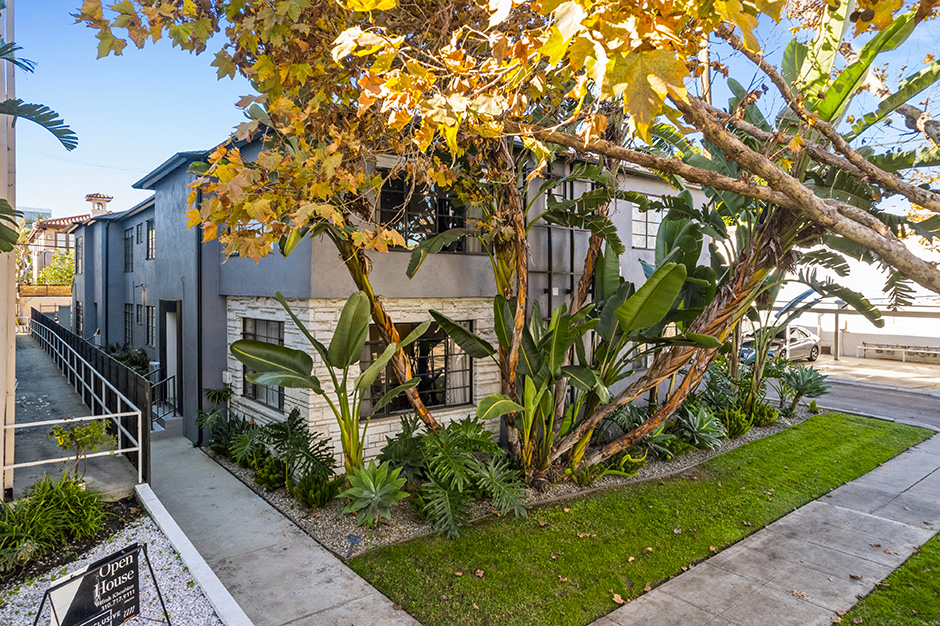 Beverly Hills, California, 90212, United States, 8 Bedrooms Bedrooms, ,8 BathroomsBathrooms,Residential,Forsale,2014735