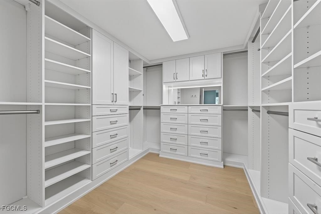 Sanibel, Florida, 33957, United States, 4 Bedrooms Bedrooms, ,3 BathroomsBathrooms,Residential,Forsale,1971925