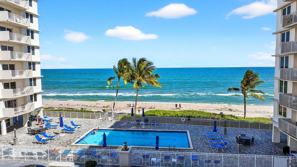 Highland Beach, Florida, 33487, United States, 2 Bedrooms Bedrooms, ,2 BathroomsBathrooms,Residential,Forsale,1969909