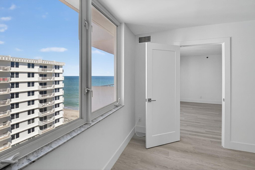 Highland Beach, Florida, 33487, United States, 2 Bedrooms Bedrooms, ,2 BathroomsBathrooms,Residential,Forsale,1969909