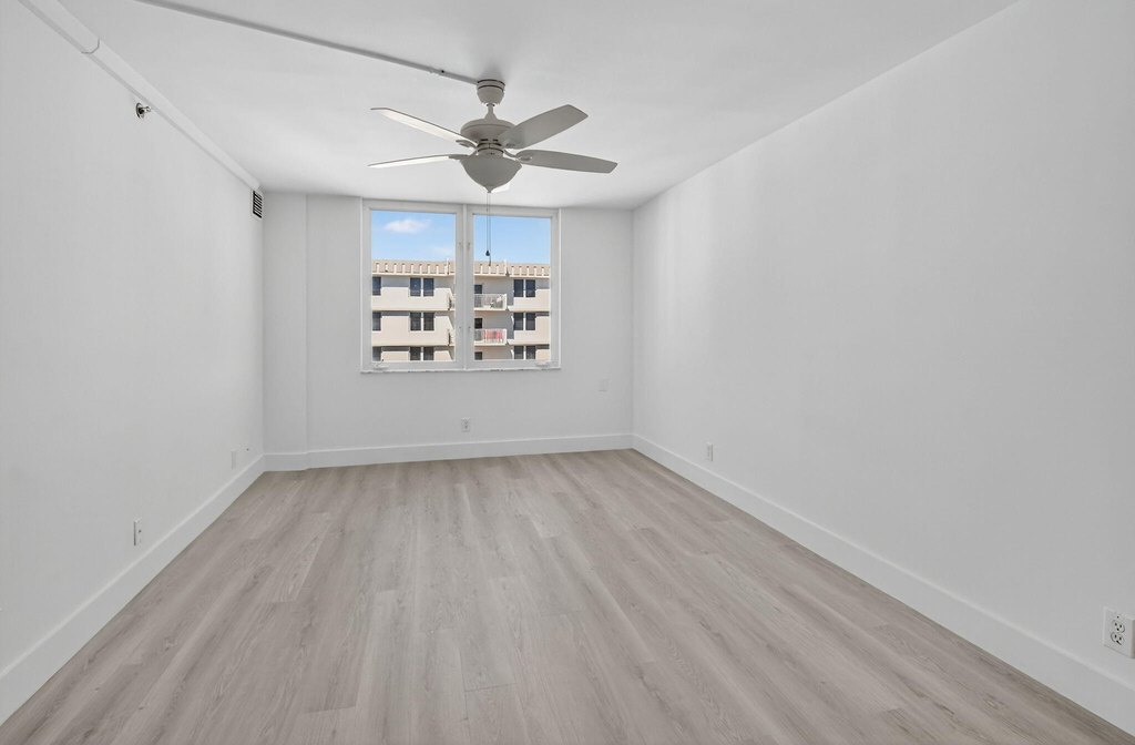 Highland Beach, Florida, 33487, United States, 2 Bedrooms Bedrooms, ,2 BathroomsBathrooms,Residential,Forsale,1969909