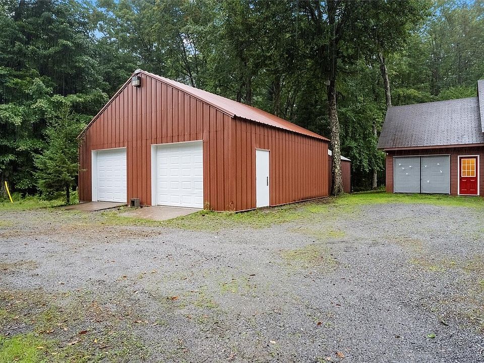Eagle Bay, New York, 13331, United States, 3 Bedrooms Bedrooms, ,2 BathroomsBathrooms,Residential,Forsale,1969693