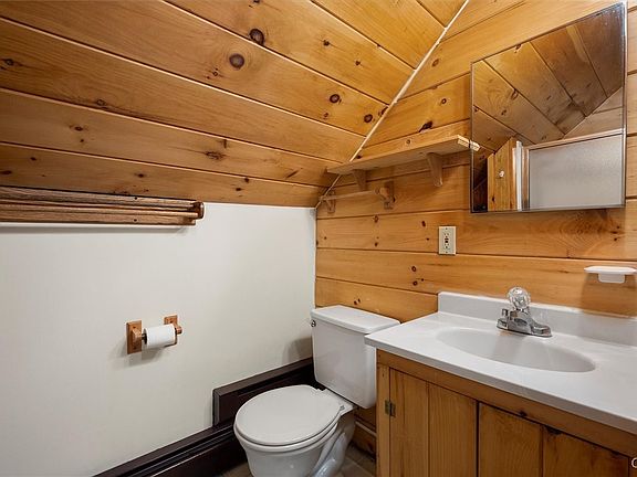 Eagle Bay, New York, 13331, United States, 3 Bedrooms Bedrooms, ,2 BathroomsBathrooms,Residential,Forsale,1969693