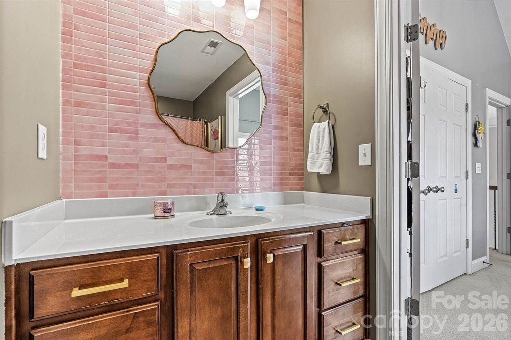 Denver, North Carolina, 28037, United States, 6 Bedrooms Bedrooms, ,5 BathroomsBathrooms,Residential,Forsale,2004076