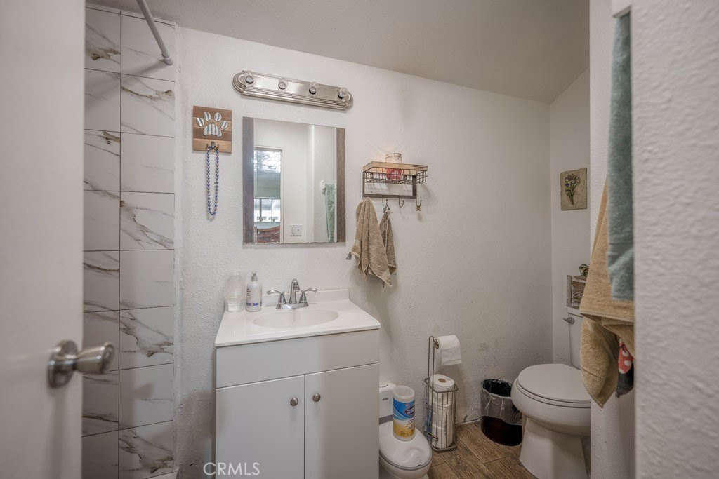 Agua Dulce, California, 91390, United States, 2 Bedrooms Bedrooms, ,4 BathroomsBathrooms,Residential,Forsale,2004098