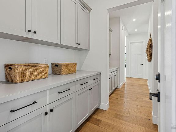 Santa Rosa, California, 95403, United States, 4 Bedrooms Bedrooms, ,4 BathroomsBathrooms,Residential,Forsale,1985927