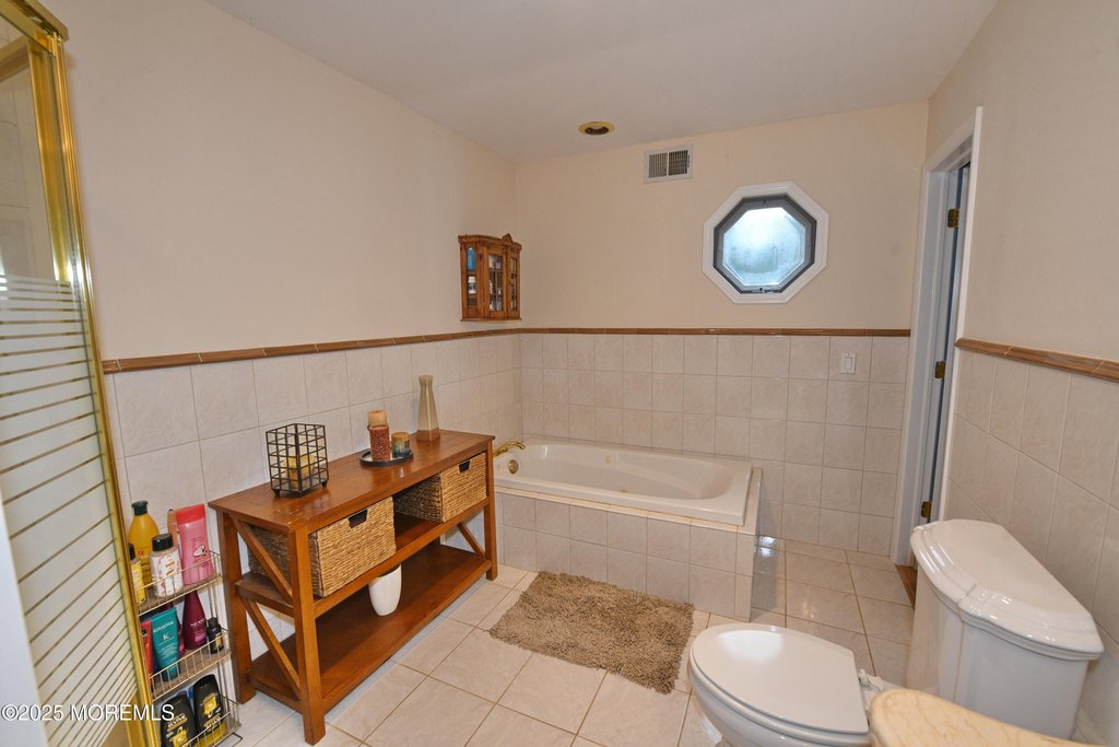 Lincroft, New Jersey, 07738, United States, 4 Bedrooms Bedrooms, ,3 BathroomsBathrooms,Residential,Forsale,2008478