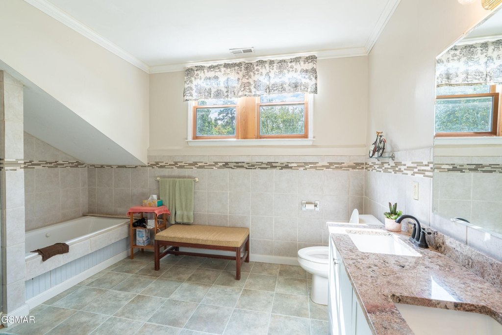 Sevierville, Tennessee, 37876, United States, 4 Bedrooms Bedrooms, ,2.5 BathroomsBathrooms,Residential,Forsale,1999448