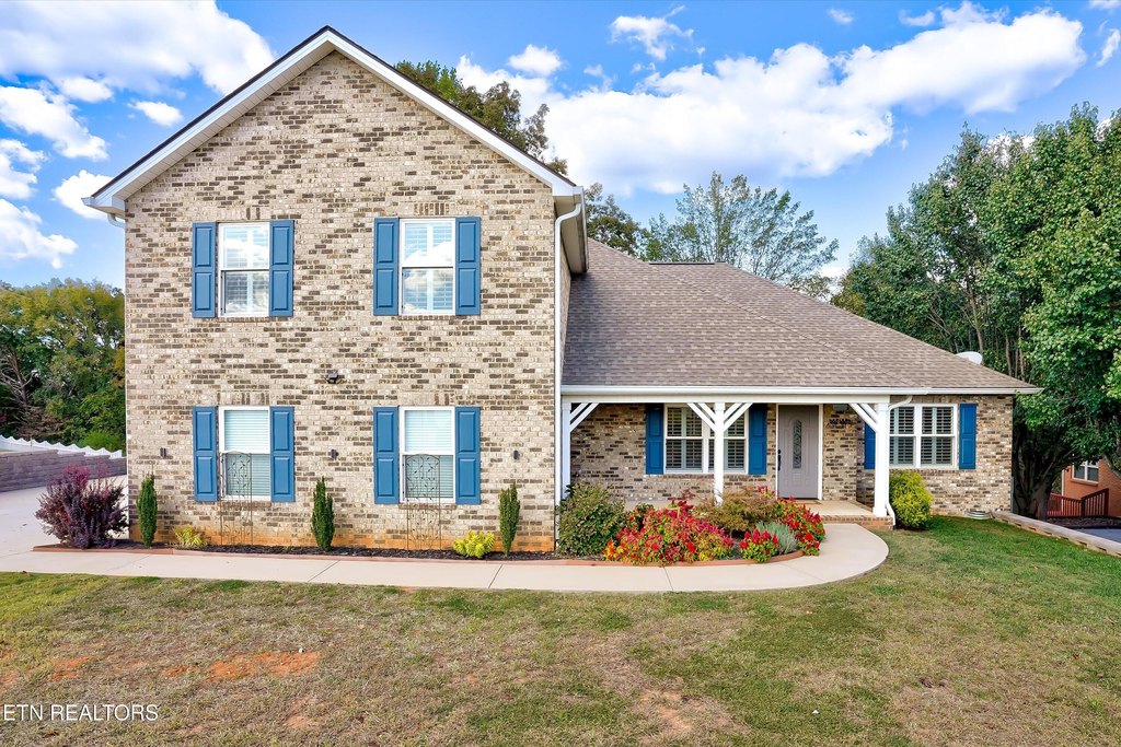 Maryville, Tennessee, 37804, United States, 4 Bedrooms Bedrooms, ,3 BathroomsBathrooms,Residential,Forsale,1973596