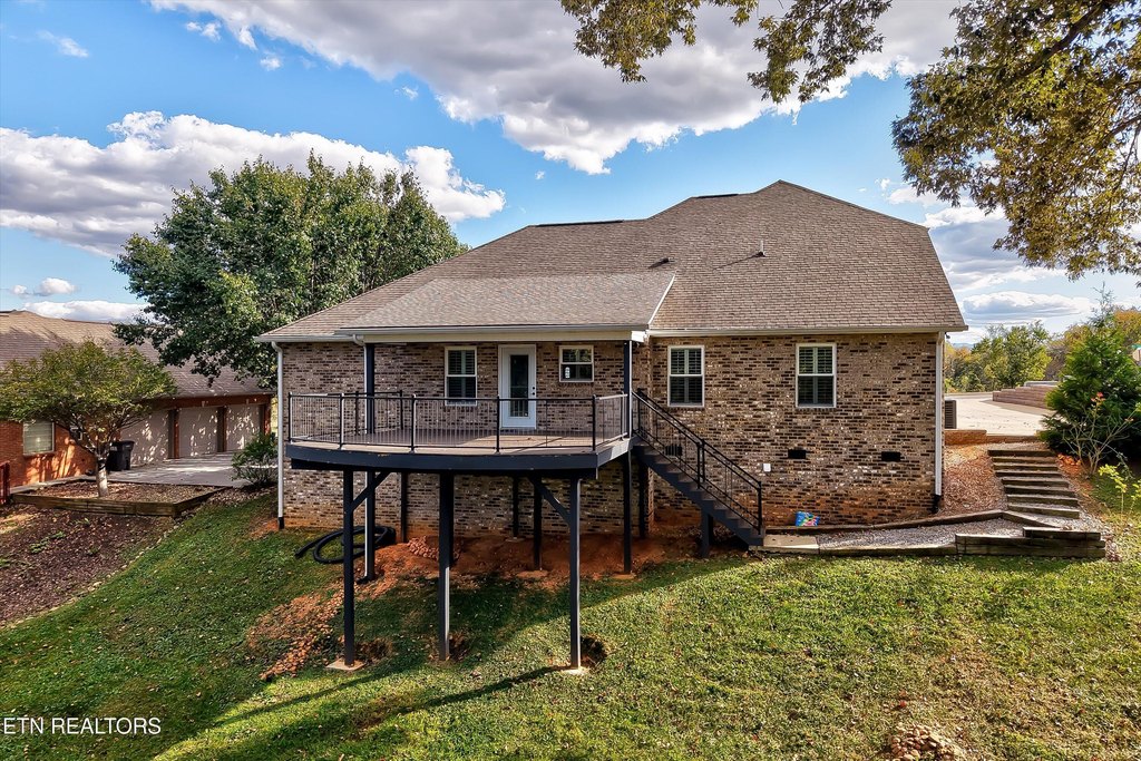 Maryville, Tennessee, 37804, United States, 4 Bedrooms Bedrooms, ,3 BathroomsBathrooms,Residential,Forsale,1973596