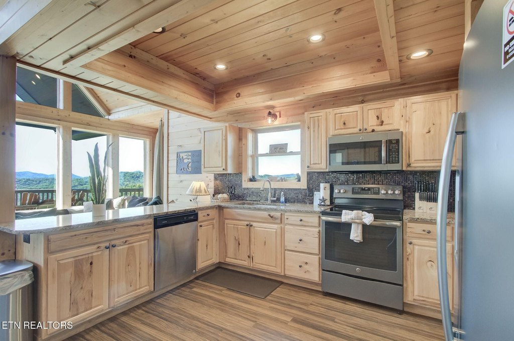 Sevierville, Tennessee, 37862, United States, 5 Bedrooms Bedrooms, ,4 BathroomsBathrooms,Residential,Forsale,1973603