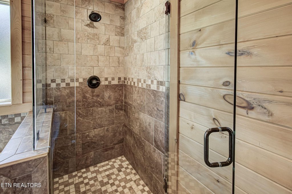 Sevierville, Tennessee, 37862, United States, 5 Bedrooms Bedrooms, ,4 BathroomsBathrooms,Residential,Forsale,1973603