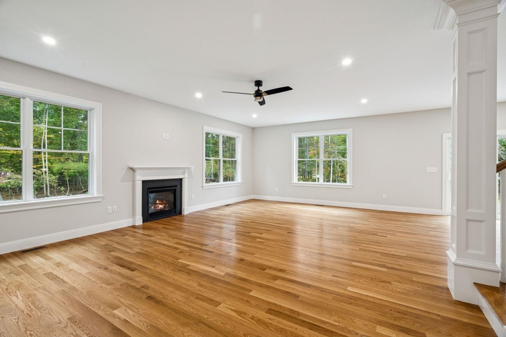 Portsmouth, New Hampshire, 03801, United States, 4 Bedrooms Bedrooms, ,2.5 BathroomsBathrooms,Residential,Forsale,2002371