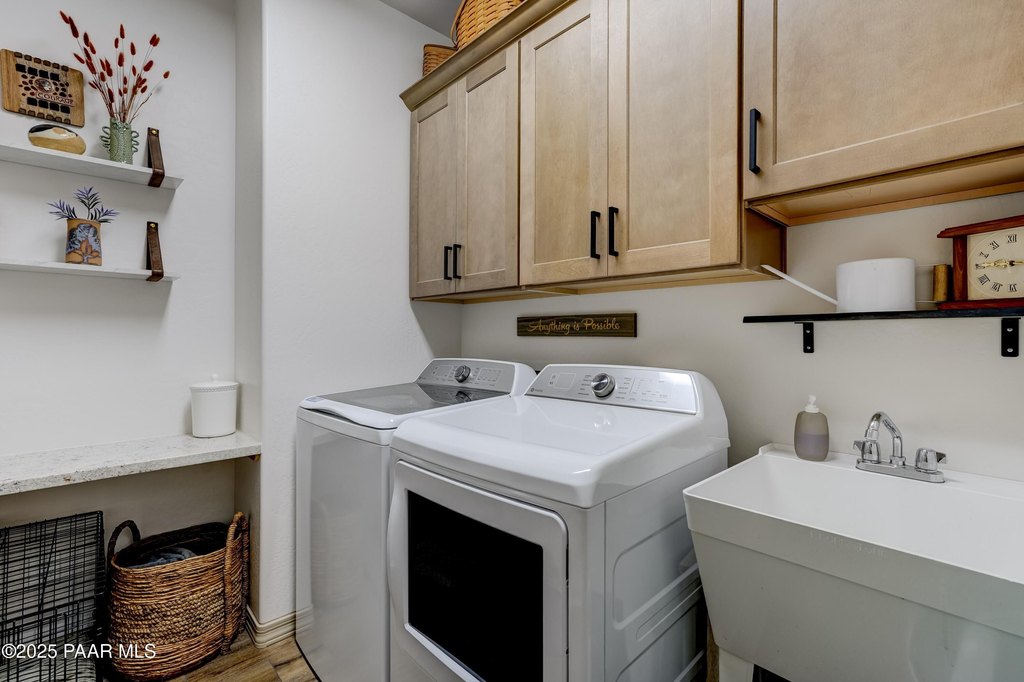 Prescott Valley, Arizona, 86314, United States, 3 Bedrooms Bedrooms, ,2 BathroomsBathrooms,Residential,Forsale,1994060