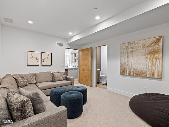 Park City, Utah, 84060, United States, 6 Bedrooms Bedrooms, ,7 BathroomsBathrooms,Residential,Forsale,1994179