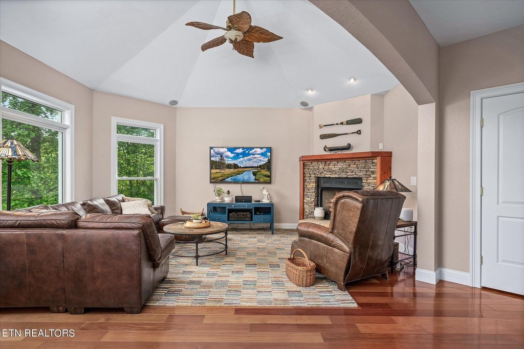 Fairfield Glade, Tennessee, 38558, United States, 5 Bedrooms Bedrooms, ,4.5 BathroomsBathrooms,Residential,Forsale,1907874